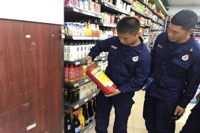 聚焦 | 度假區(qū)消防大隊(duì)聯(lián)合相關(guān)部門開展&ldquo;兩周三查&rdquo;集中整治行動(dòng)